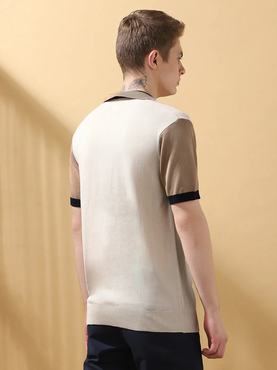 Men's Offwhite Colorblocked Spread Collar Half Sleeves T-shirt